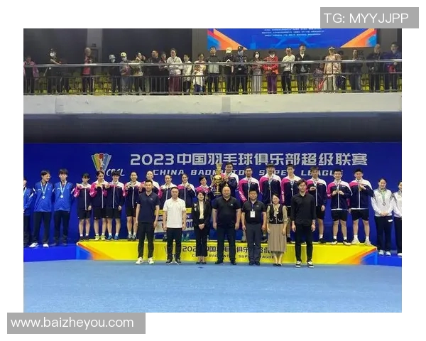 重庆羽毛球队在全国锦标赛积分榜上以51分稳居第一名展现强劲实力